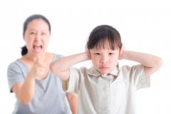 已证实：吼孩子会影响智力？3类“暴力语言”90%家长还在说